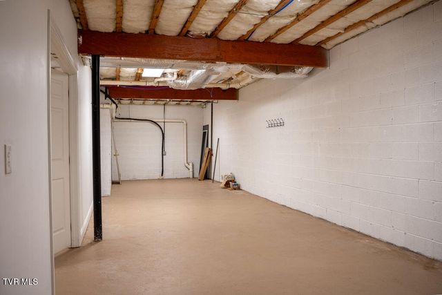 236 Old Stage Drive, Bristol, TN 37620