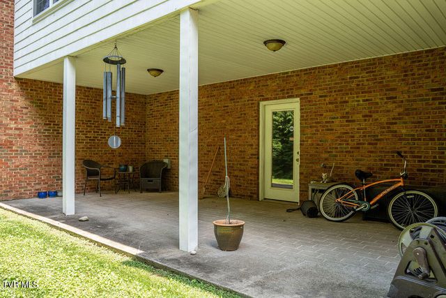236 Old Stage Drive, Bristol, TN 37620