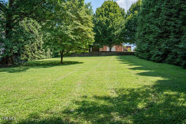 236 Old Stage Drive, Bristol, TN 37620