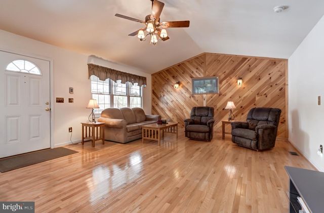 225 LAKEVIEW DR, Mineral, VA 23117