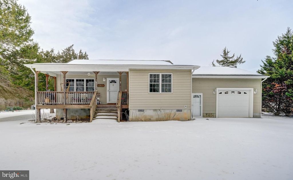 225 LAKEVIEW DR, Mineral, VA 23117