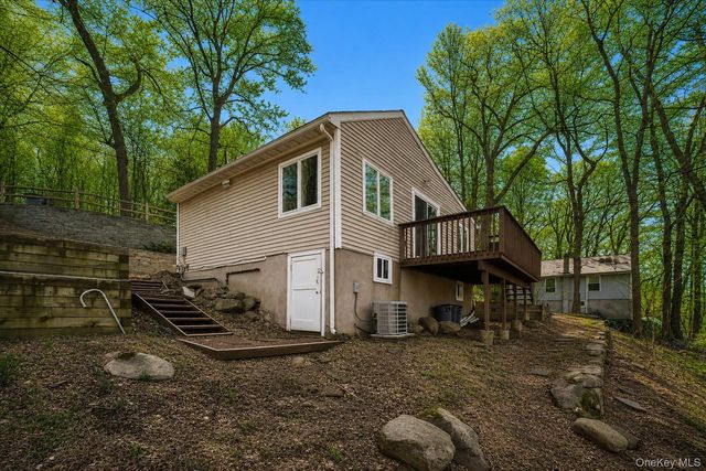 31 Paradise Hill, Highland Mills, NY 10930