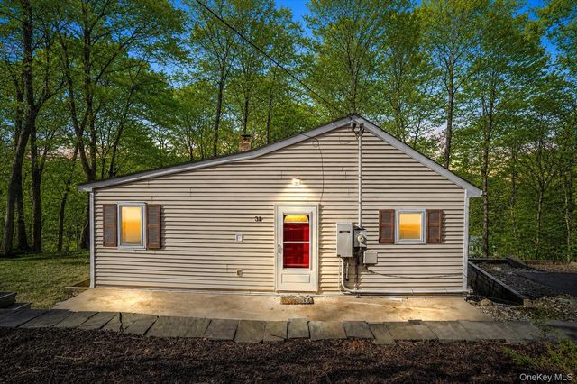 31 Paradise Hill, Highland Mills, NY 10930
