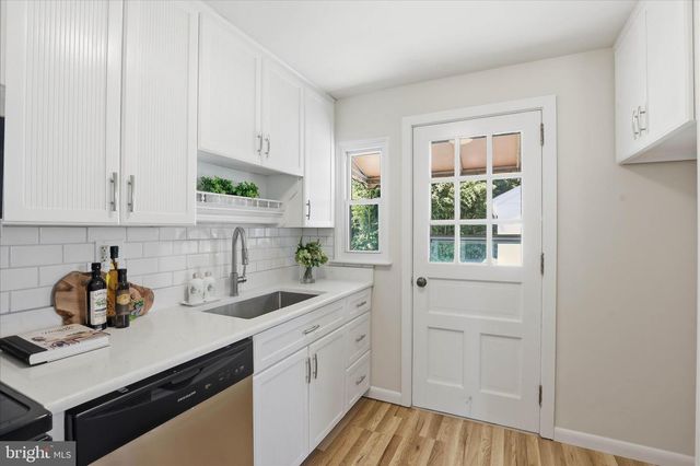 4 RED BUD DR, Millersville, PA 17551