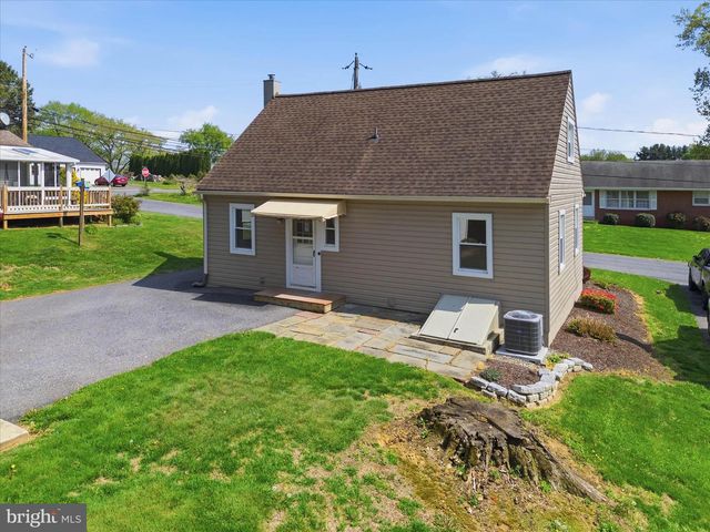 4 RED BUD DR, Millersville, PA 17551