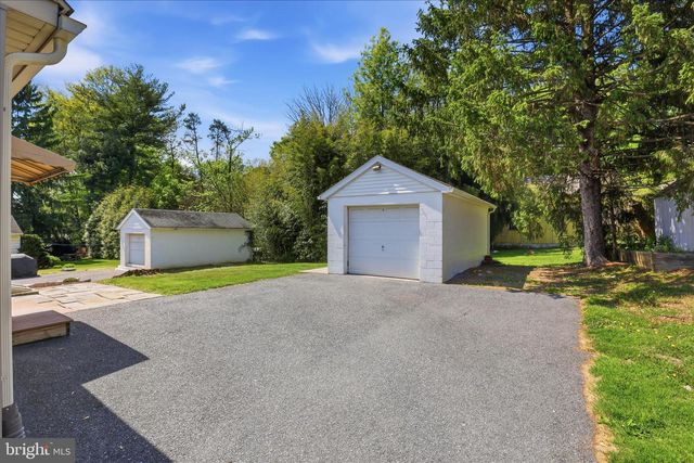 4 RED BUD DR, Millersville, PA 17551