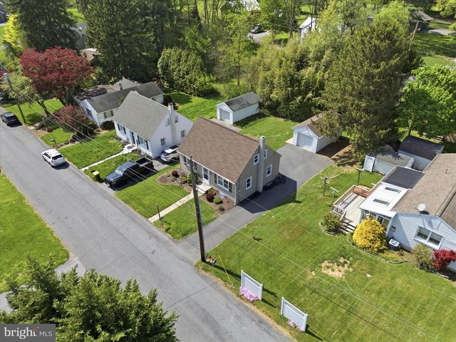 4 RED BUD DR, Millersville, PA 17551