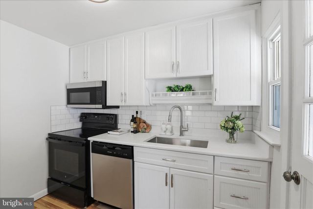 4 RED BUD DR, Millersville, PA 17551