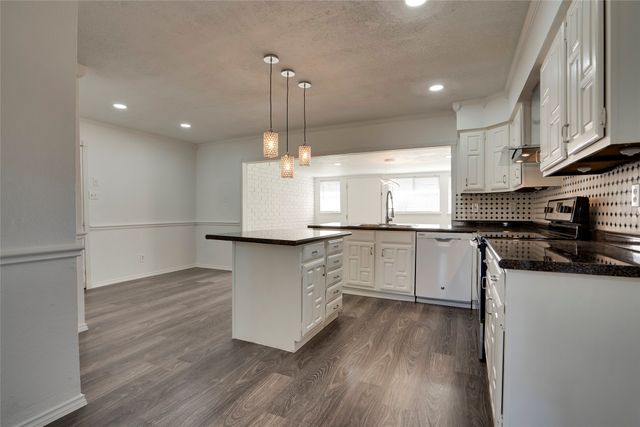 4704 Pemberton Lane, The Colony, TX 75056