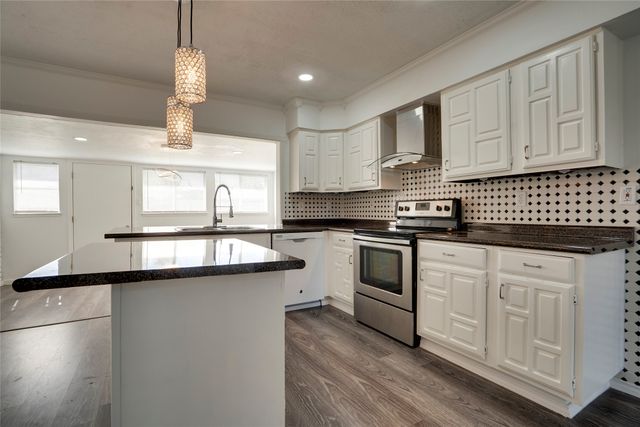 4704 Pemberton Lane, The Colony, TX 75056