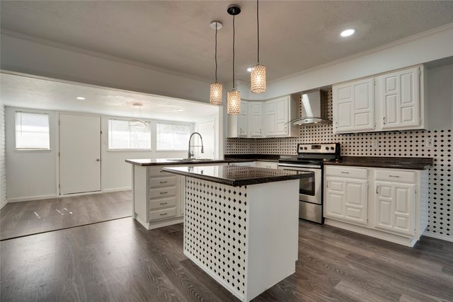 4704 Pemberton Lane, The Colony, TX 75056