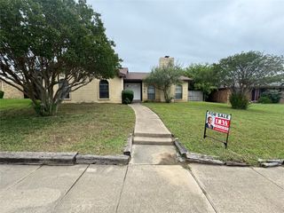 4704 Pemberton Lane, The Colony, TX 75056