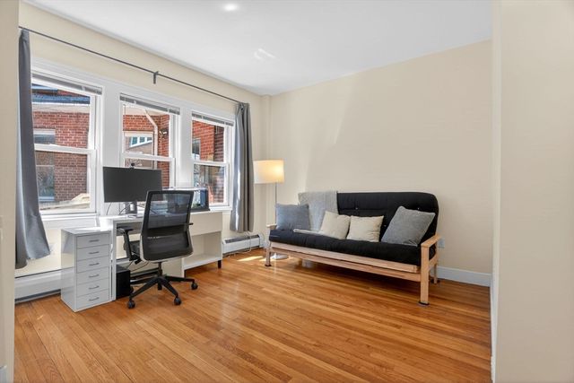 332 Jamaicaway 3, Boston, MA 02130