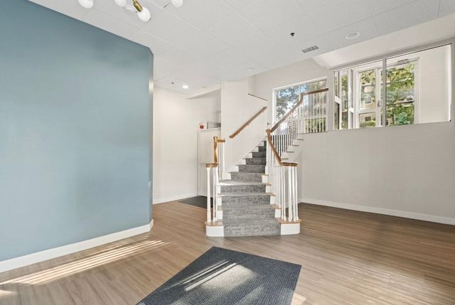 332 Jamaicaway 3, Boston, MA 02130