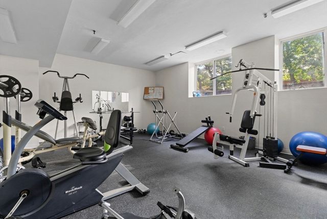 332 Jamaicaway 3, Boston, MA 02130