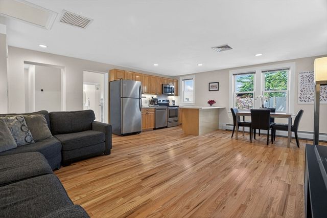 332 Jamaicaway 3, Boston, MA 02130