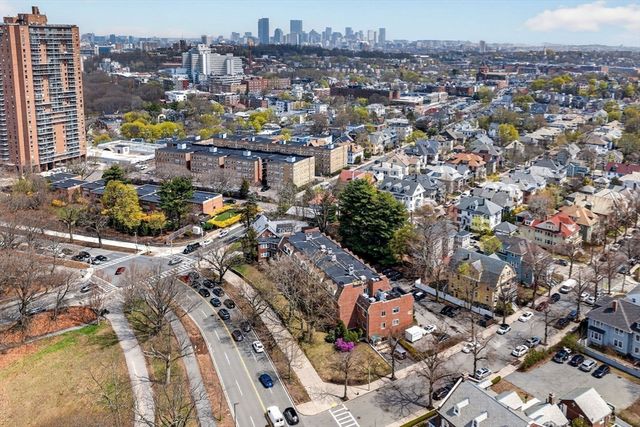 332 Jamaicaway 3, Boston, MA 02130