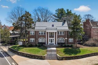 332 Jamaicaway 3, Boston, MA 02130