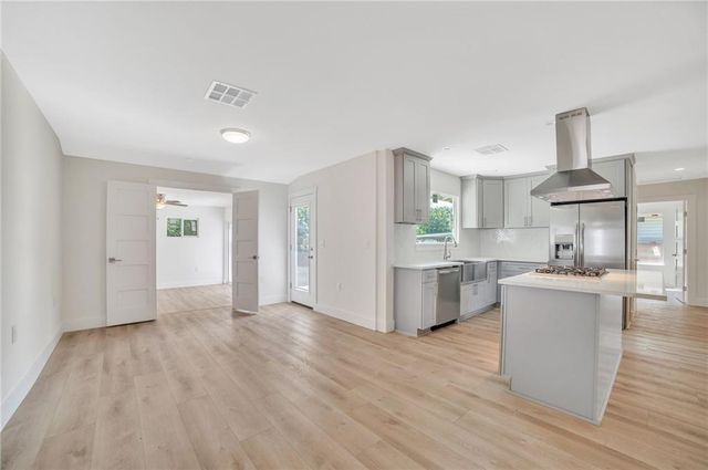 1502 Villanova DR, Austin, TX 78757