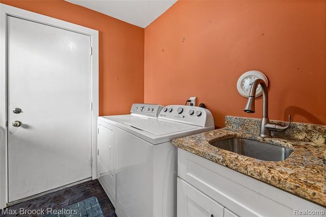 28602 Venice Court, Farmington Hills, MI 48334