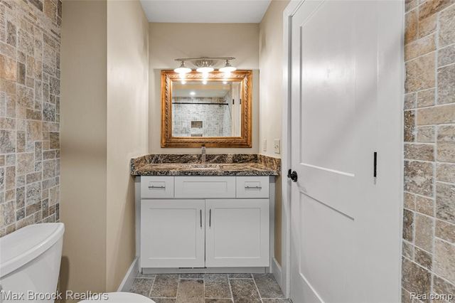 28602 Venice Court, Farmington Hills, MI 48334