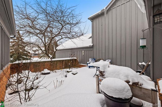 28602 Venice Court, Farmington Hills, MI 48334