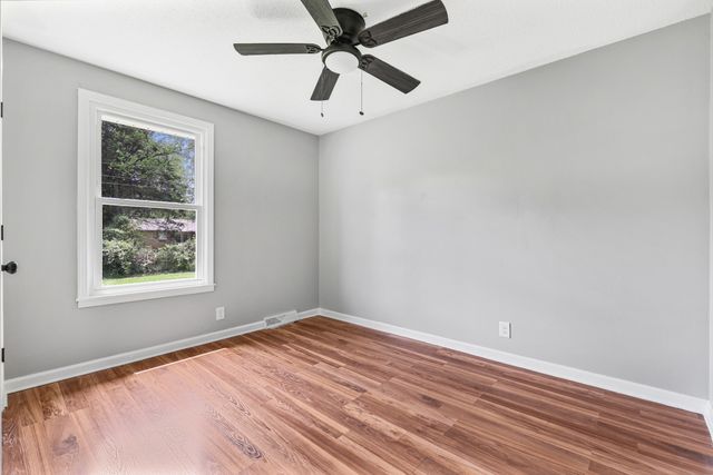 106 Winston Ct, Clarksville, TN 37042