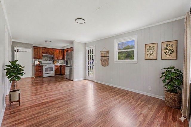 106 Winston Ct, Clarksville, TN 37042