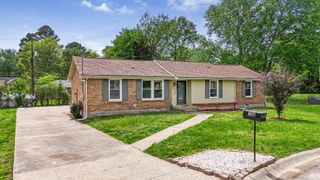 106 Winston Ct, Clarksville, TN 37042