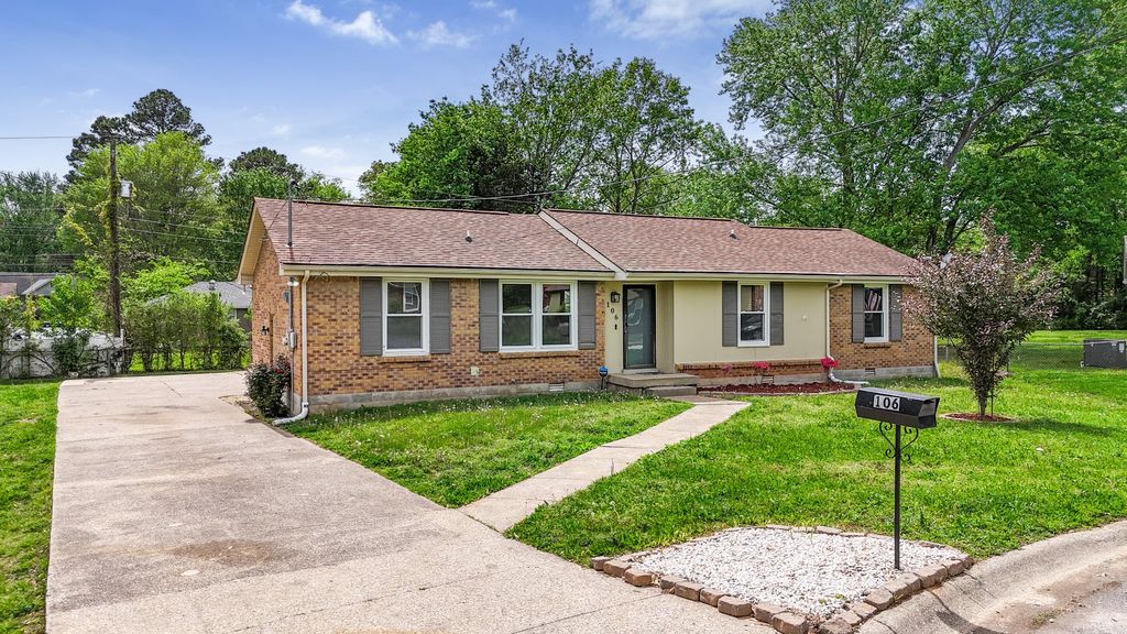 106 Winston Ct, Clarksville, TN 37042
