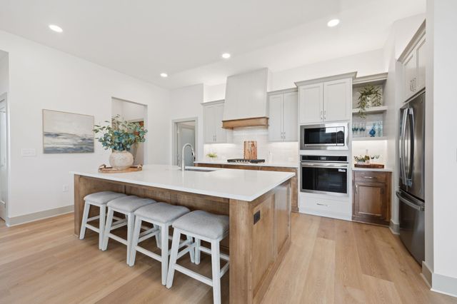 5108 N Highland St, Bel Aire, KS 67220
