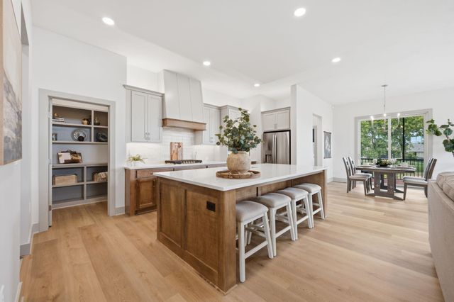 5108 N Highland St, Bel Aire, KS 67220