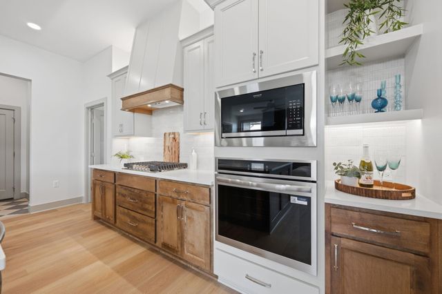 5108 N Highland St, Bel Aire, KS 67220