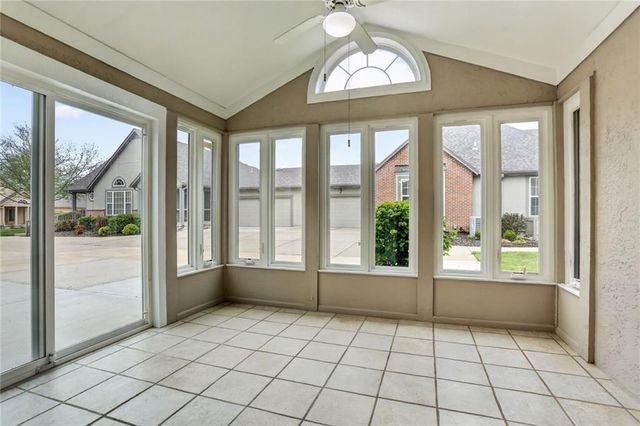 14232 W 151st Terrace 502, Olathe, KS 66062
