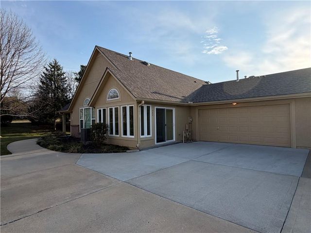 14232 W 151st Terrace 502, Olathe, KS 66062