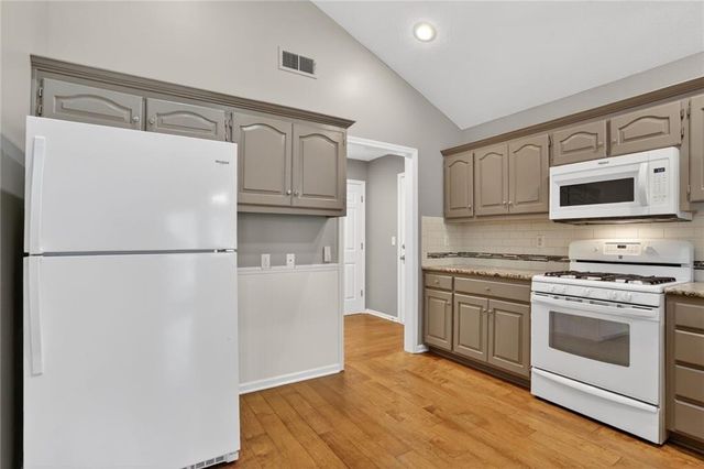 14232 W 151st Terrace 502, Olathe, KS 66062