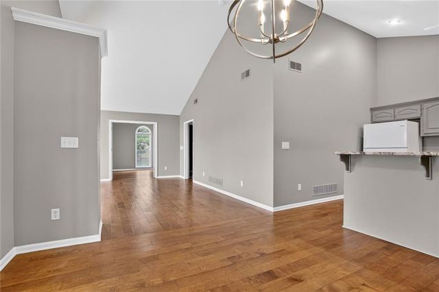 14232 W 151st Terrace 502, Olathe, KS 66062