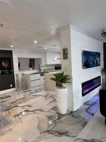 12121 SW 107th St, Miami, FL 33186