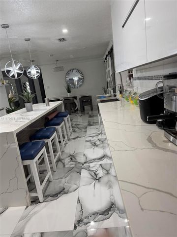 12121 SW 107th St, Miami, FL 33186