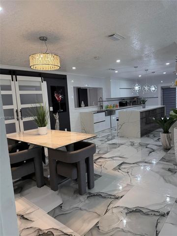 12121 SW 107th St, Miami, FL 33186