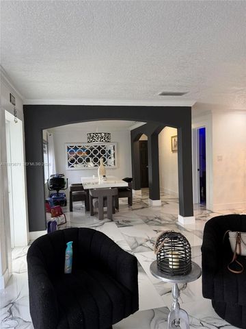 12121 SW 107th St, Miami, FL 33186