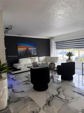 12121 SW 107th St, Miami, FL 33186