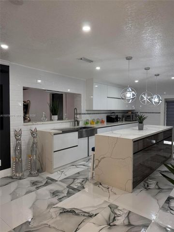 12121 SW 107th St, Miami, FL 33186