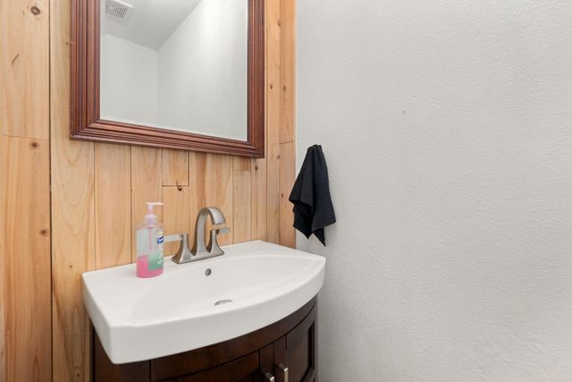 141 County Road 2209 S, Cleveland, TX 77327