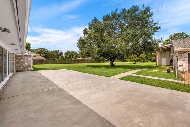 141 County Road 2209 S, Cleveland, TX 77327