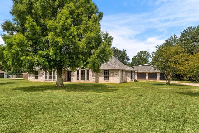141 County Road 2209 S, Cleveland, TX 77327