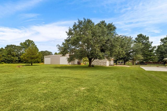 141 County Road 2209 S, Cleveland, TX 77327