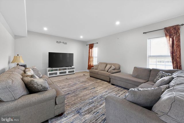 73 KINGSBERRY LN, Woodstown, NJ 08098