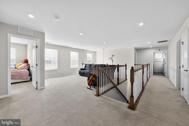 73 KINGSBERRY LN, Woodstown, NJ 08098