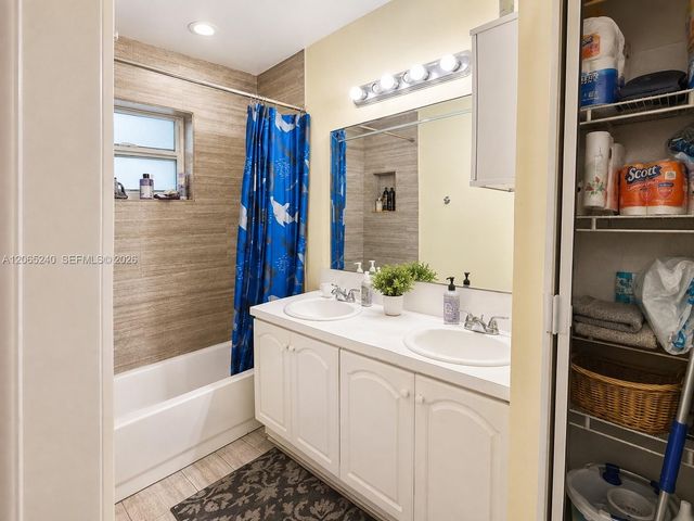2311 SW 82nd Terrace, North Lauderdale, FL 33068